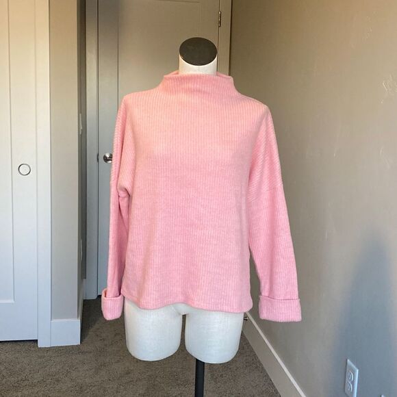 H&M Turtle Neck Sweater-New without tags - Picture 1 of 6